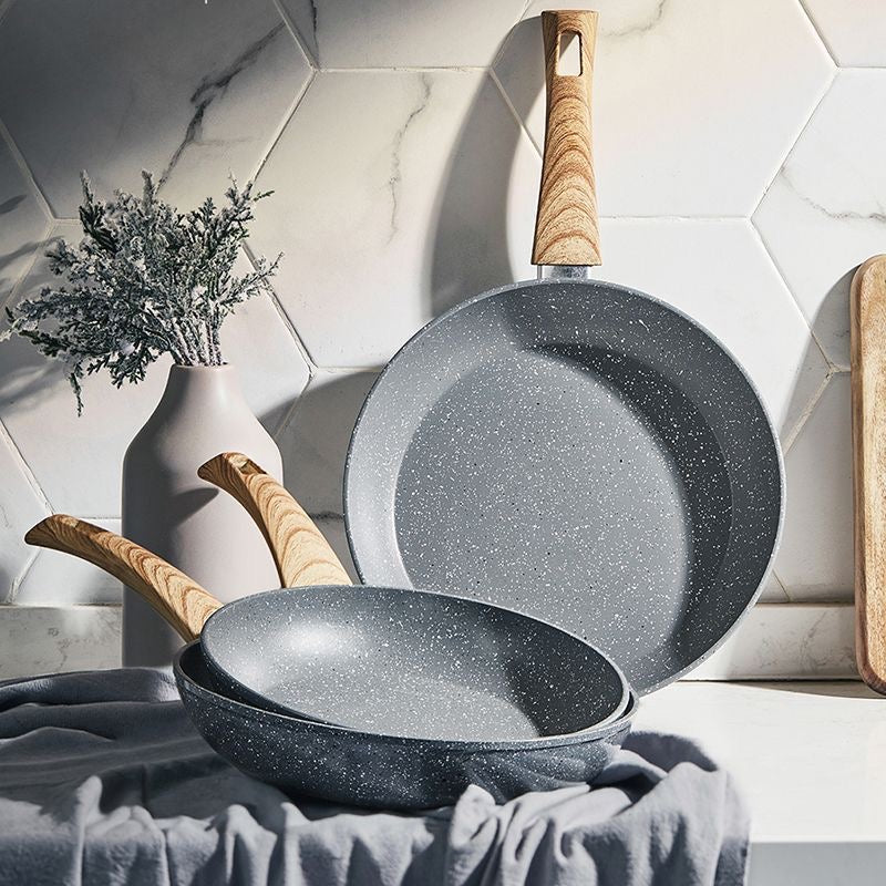 Ensemble de 3 poêles avec manche en bois